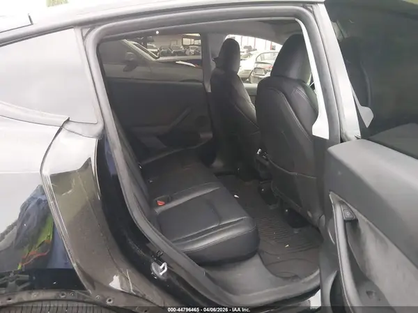 7SAYGDEF5RF087916 2024 TESLA MODEL Y - Image 8