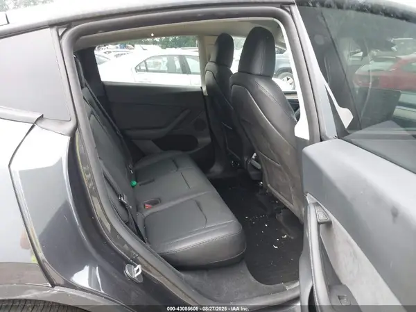 7SAYGDEF5RF094574 2024 TESLA MODEL Y - Image 8