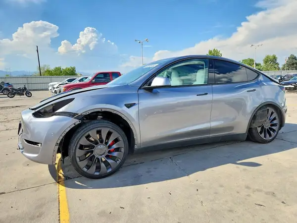 7SAYGDEF5RF116489 2024 TESLA MODEL Y - Image 1
