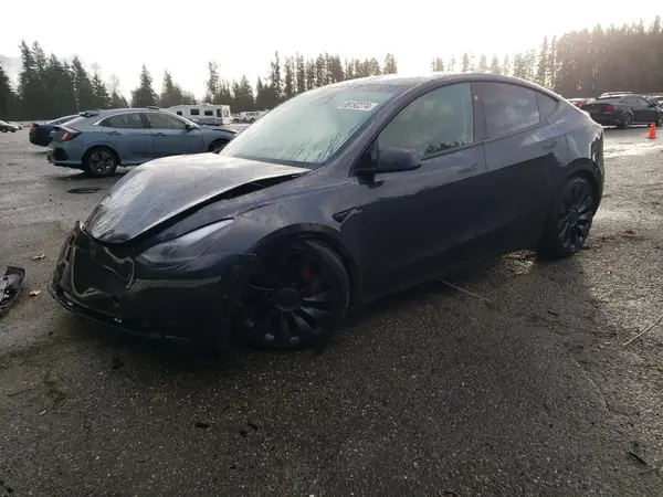 7SAYGDEF5RF123670 2024 TESLA MODEL Y - Image 1