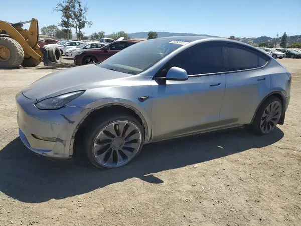 7SAYGDEF5RF128156 2024 TESLA MODEL Y - Image 1
