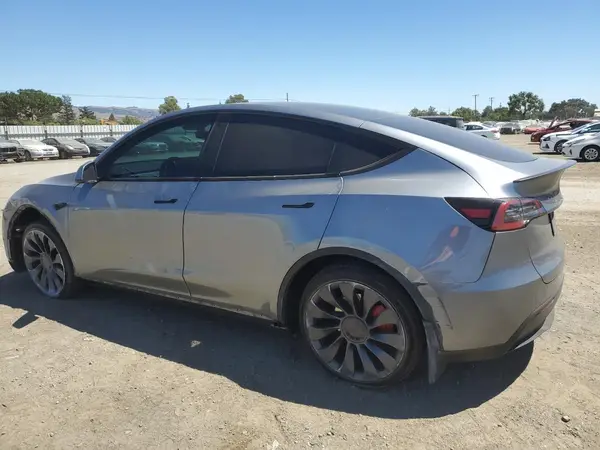 7SAYGDEF5RF128156 2024 TESLA MODEL Y - Image 2