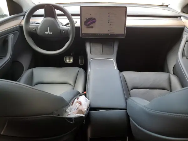 7SAYGDEF5SA340316 2025 TESLA MODEL Y - Image 8