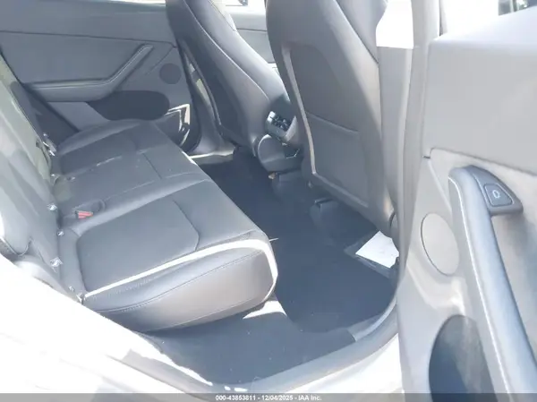 7SAYGDEF5SA342275 2025 TESLA MODEL Y - Image 8