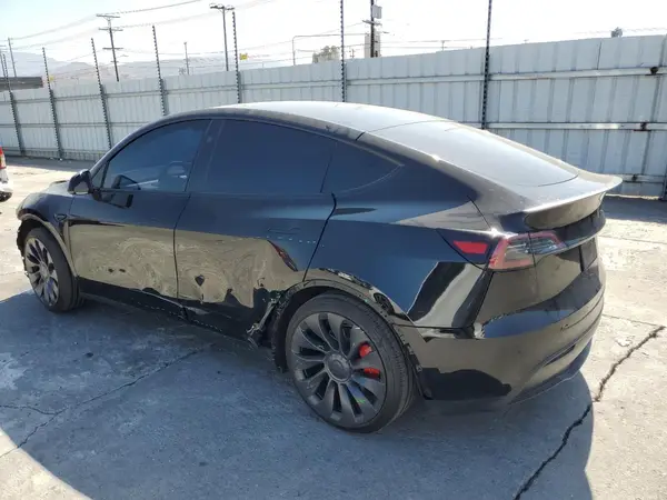 7SAYGDEF5SF271016 2025 TESLA MODEL Y - Image 2