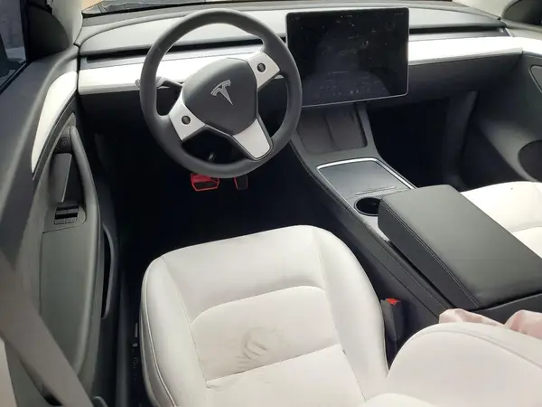 7SAYGDEF5SF303690 2025 TESLA MODEL Y - Image 8