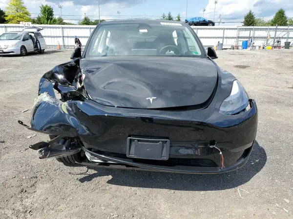 2025 TESLA MODEL Y COPART lot 61847915 auction photo 5