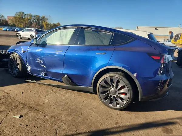 7SAYGDEF5SF312650 2025 TESLA MODEL Y - Image 2
