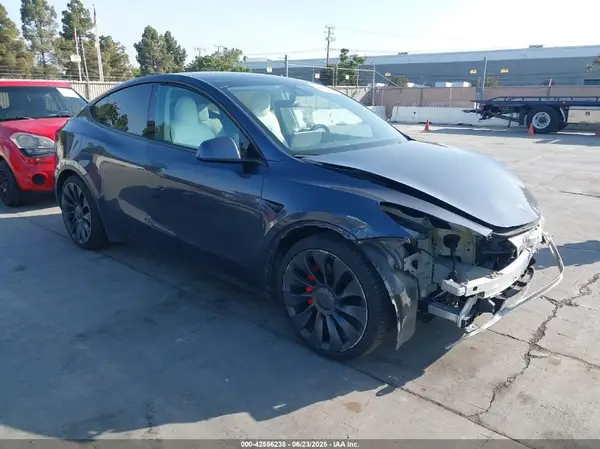 7SAYGDEF6NF312158 2022 TESLA MODEL Y - Image 1
