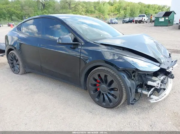 7SAYGDEF6NF320695 2022 TESLA MODEL Y - Image 1