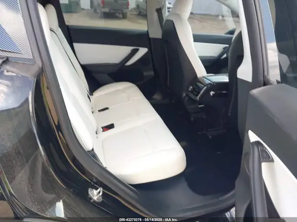 7SAYGDEF6NF320695 2022 TESLA MODEL Y - Image 8