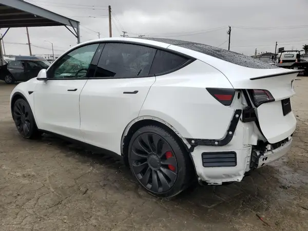 7SAYGDEF6NF324360 2022 TESLA MODEL Y - Image 2