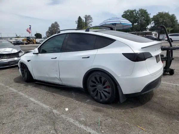 7SAYGDEF6NF336752 2022 TESLA MODEL Y - Image 2