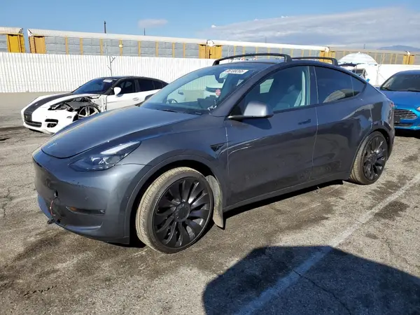 7SAYGDEF6NF337304 2022 TESLA MODEL Y - Image 1