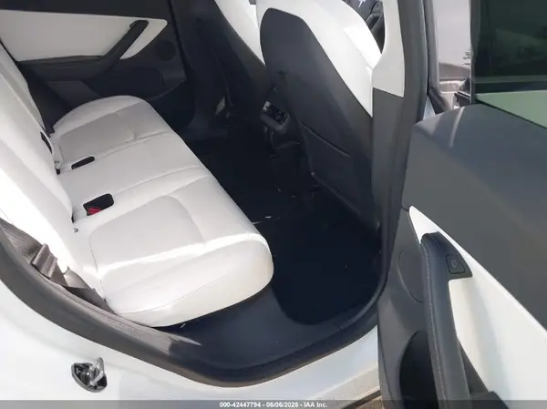 7SAYGDEF6NF340932 2022 TESLA MODEL Y - Image 8