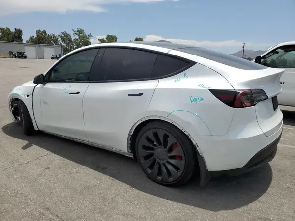 7SAYGDEF6NF343376 2022 TESLA MODEL Y - Image 2
