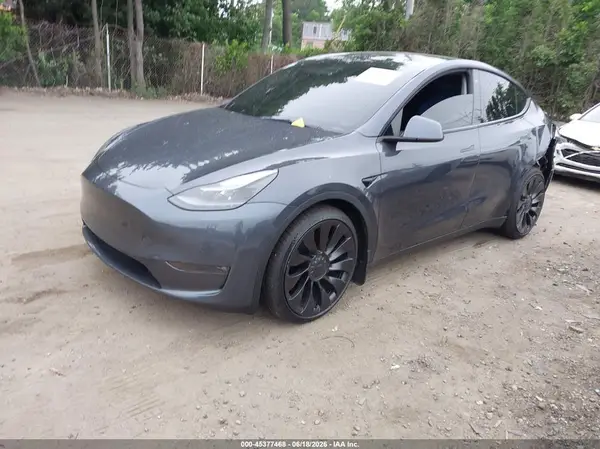 7SAYGDEF6NF372523 2022 TESLA MODEL Y - Image 2