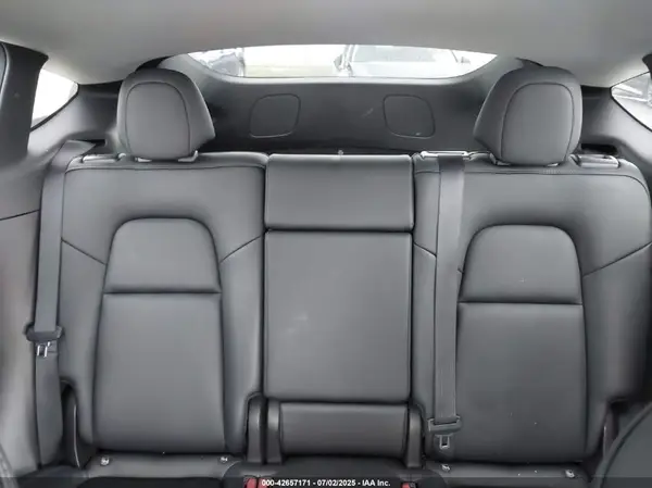 7SAYGDEF6NF377088 2022 TESLA MODEL Y - Image 8