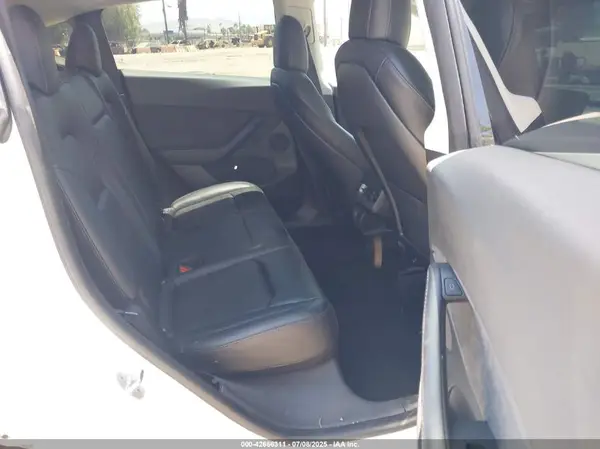 7SAYGDEF6NF381643 2022 TESLA MODEL Y - Image 8