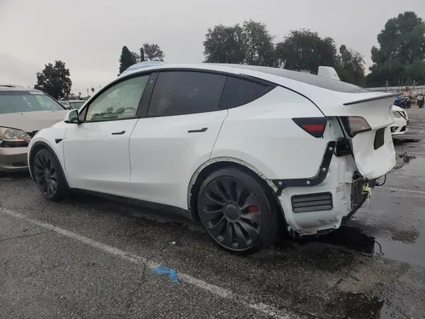 7SAYGDEF6NF383523 2022 TESLA MODEL Y - Image 2