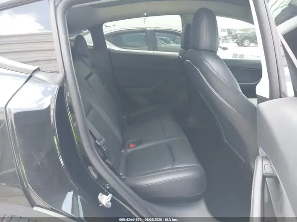 7SAYGDEF6NF387698 2022 TESLA MODEL Y - Image 8