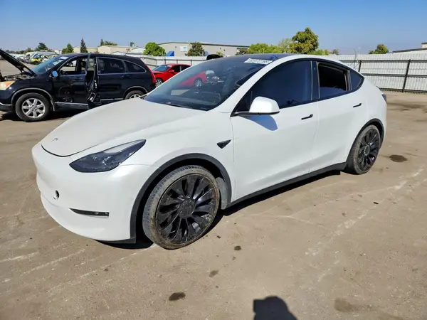 7SAYGDEF6NF389208 2022 TESLA MODEL Y - Image 1