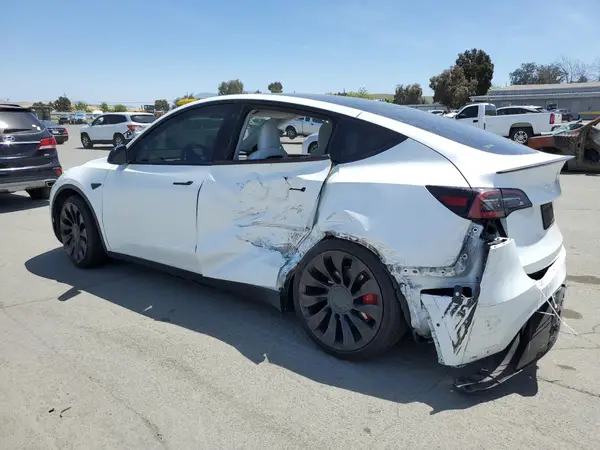 7SAYGDEF6NF397082 2022 TESLA MODEL Y - Image 2