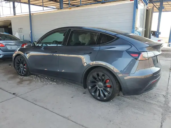 7SAYGDEF6NF398880 2022 TESLA MODEL Y - Image 2