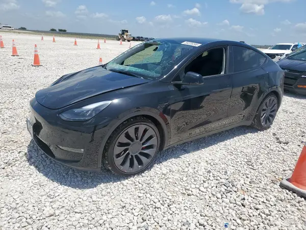7SAYGDEF6NF400577 2022 TESLA MODEL Y - Image 1