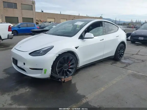 7SAYGDEF6NF407366 2022 TESLA MODEL Y - Image 2
