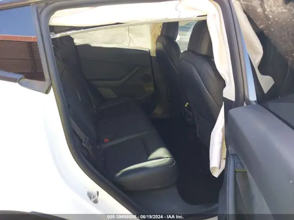 7SAYGDEF6NF409540 2022 TESLA MODEL Y - Image 8