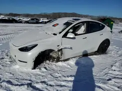 7SAYGDEF6NF416360 2022 TESLA MODEL Y