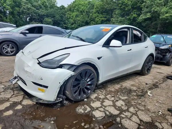 7SAYGDEF6NF438360 2022 TESLA MODEL Y - Image 1