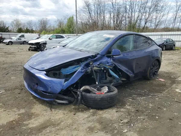 7SAYGDEF6NF448872 2022 TESLA MODEL Y - Image 1
