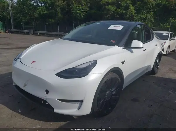 7SAYGDEF6NF457734 2022 TESLA MODEL Y - Image 2