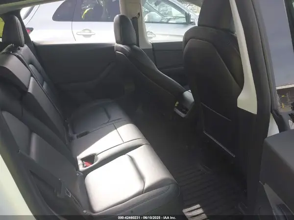 7SAYGDEF6NF457734 2022 TESLA MODEL Y - Image 8