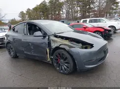 7SAYGDEF6NF465798 2022 TESLA MODEL Y