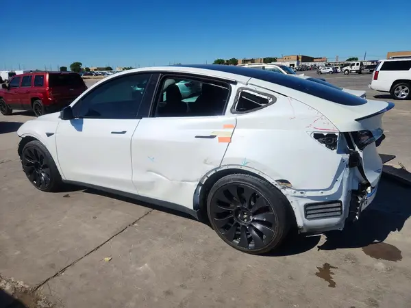 7SAYGDEF6NF467440 2022 TESLA MODEL Y - Image 2