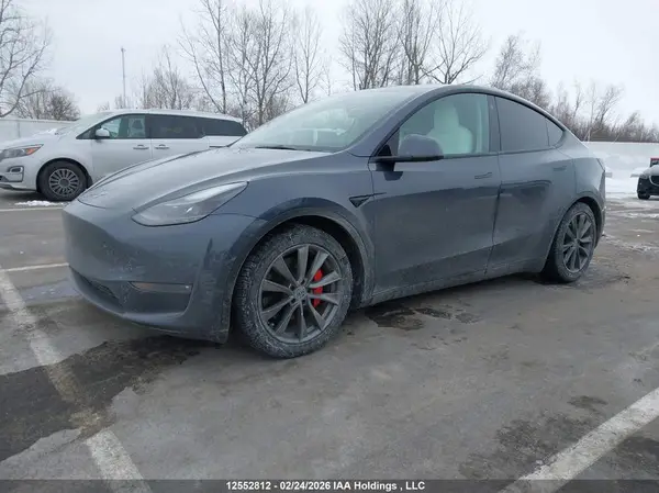 7SAYGDEF6NF468085 2022 TESLA MODEL Y - Image 2