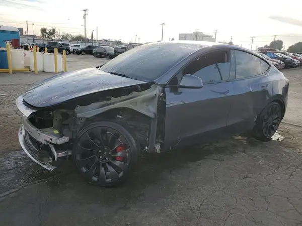 7SAYGDEF6NF487557 2022 TESLA MODEL Y - Image 1