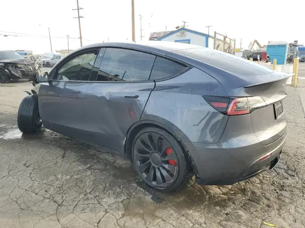 7SAYGDEF6NF487557 2022 TESLA MODEL Y - Image 2