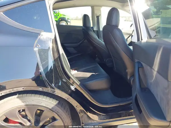 7SAYGDEF6NF487929 2022 TESLA MODEL Y - Image 8