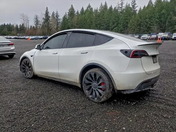 7SAYGDEF6NF488742 2022 TESLA MODEL Y - Image 2