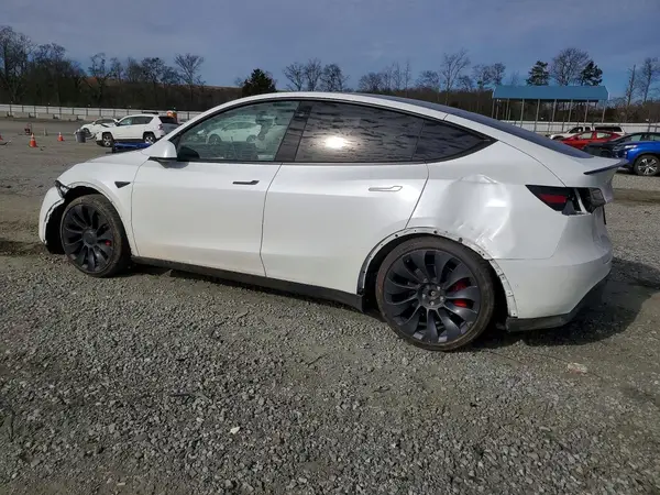 7SAYGDEF6NF489373 2022 TESLA MODEL Y - Image 2