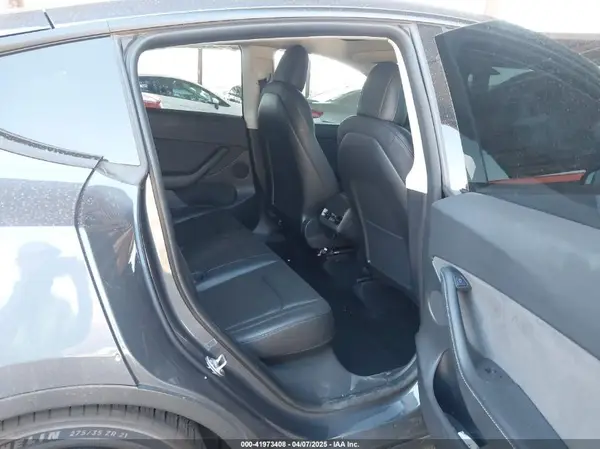 7SAYGDEF6NF494959 2022 TESLA MODEL Y - Image 8