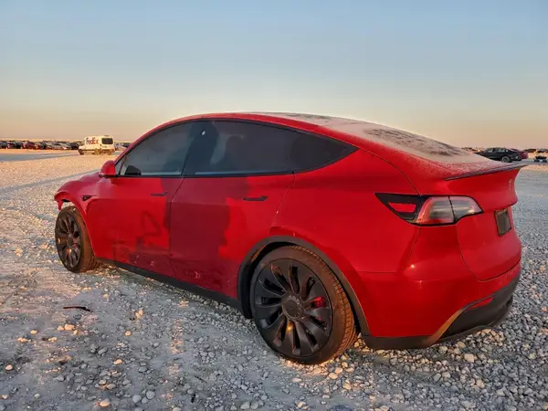 7SAYGDEF6NF496646 2022 TESLA MODEL Y - Image 2