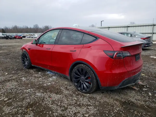 7SAYGDEF6NF497215 2022 TESLA MODEL Y - Image 2