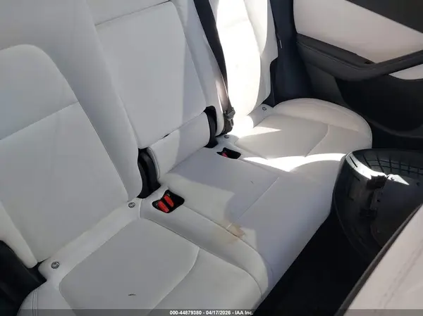 7SAYGDEF6NF505359 2022 TESLA MODEL Y - Image 8