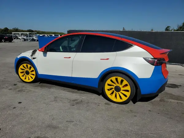 7SAYGDEF6NF507869 2022 TESLA MODEL Y - Image 2