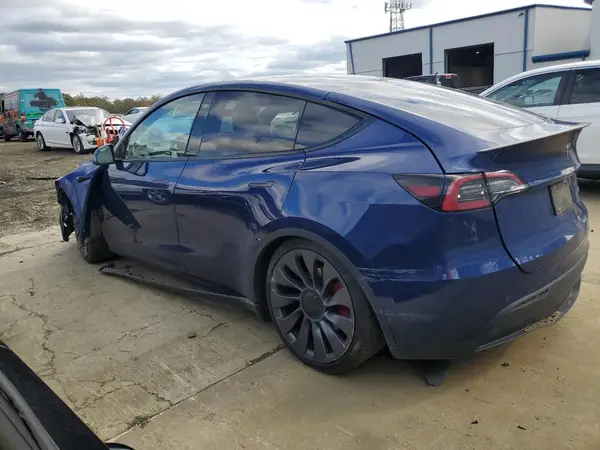 7SAYGDEF6NF508729 2022 TESLA MODEL Y - Image 2